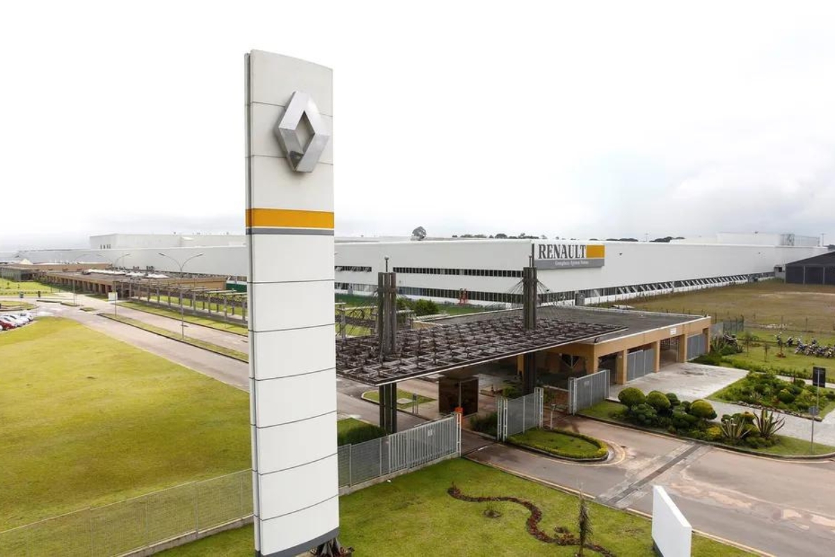 Trabalhadores da fábrica da Renault no PR entram em greve sem tempo de retorno