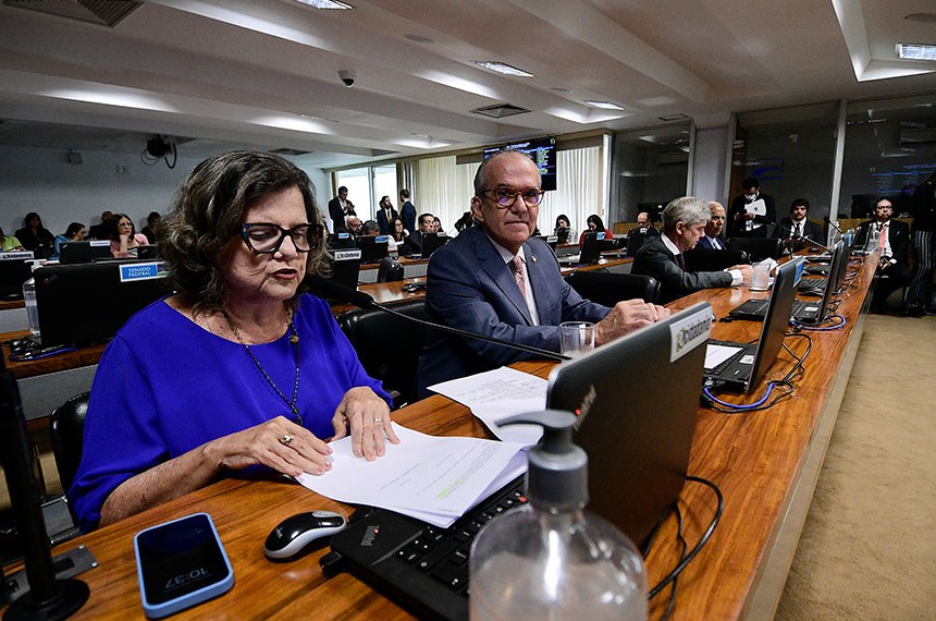 PL prevê desconto para renovar CNH de motoristas com 50, 60 e 70 anos. Foto: Pedro França/ Agência Senado