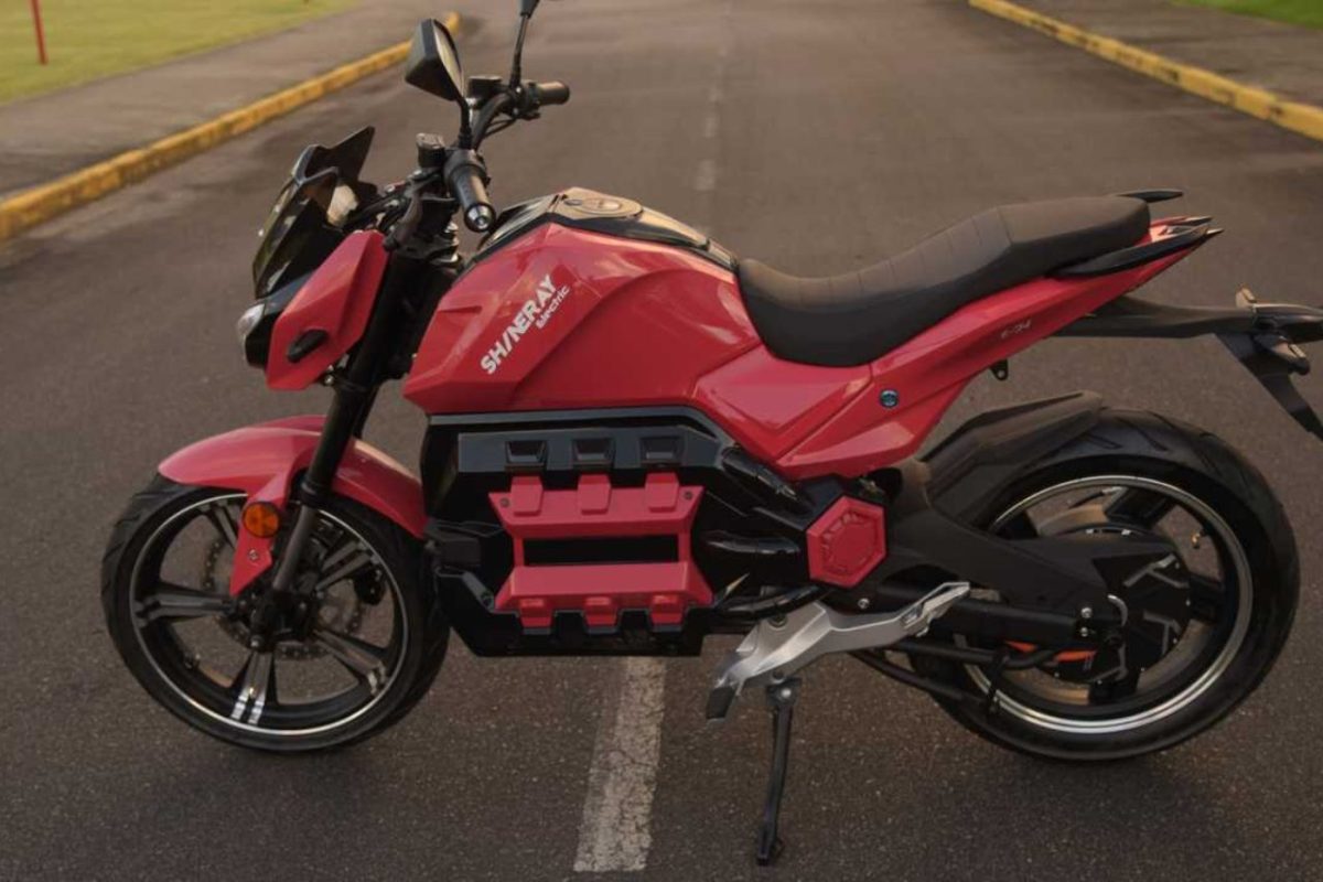 Vale a pena comprar moto elétrica para trabalhar como motoboy? Shineray SHE-S - Foto: Divulgação