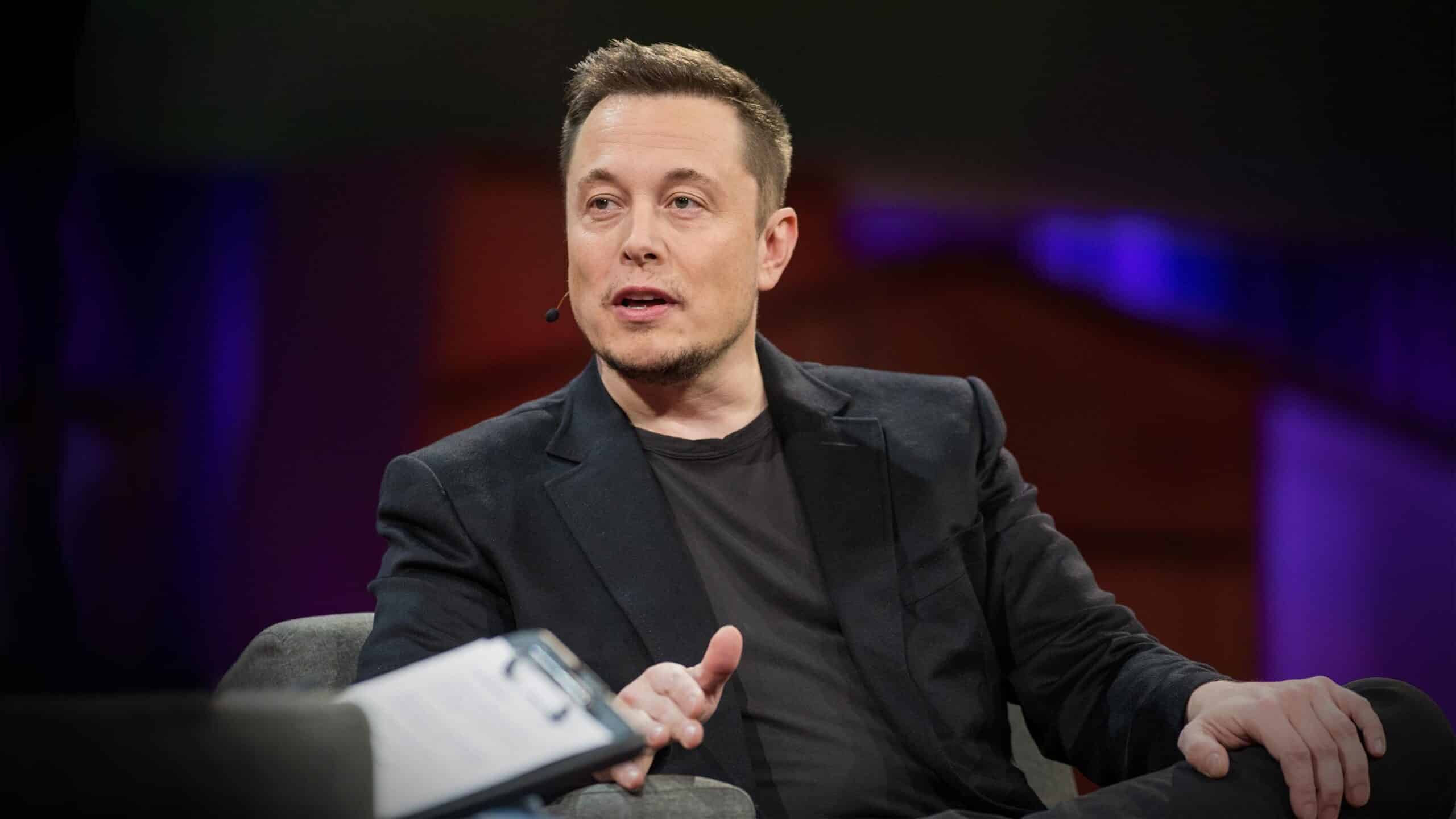 Elon Musk está nadando em dinheiro após receber quantia de R$ 305 bilhões de acionistas da Tesla