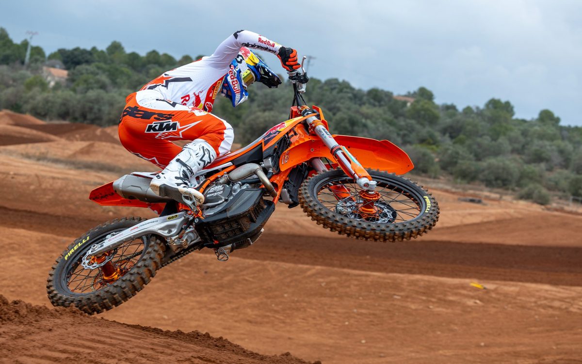 Ficha técnica da KTM 250 SX-F Adamo Edition 2025