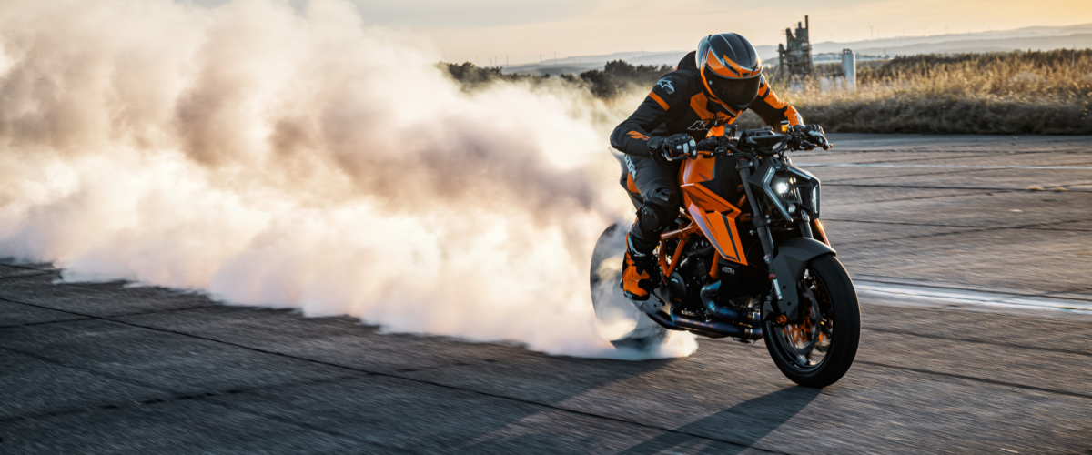 Ficha técnica da KTM 1390 Super Duke R 2024