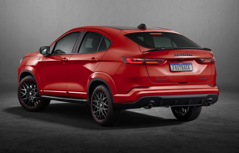 Fiat não quer R$ 27.598 do Fastback Abarth e vende nov SUV por menos de R$ 157 mil