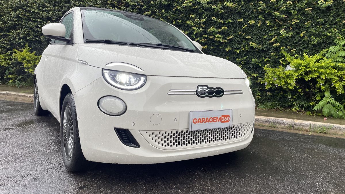 Icônico veículo elétrico da Fiat será convertido em modelo híbrido após queda nas vendas