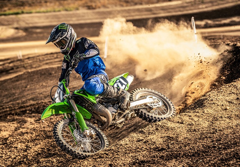 Kawasaki KX112 2025: ficha técnica, preço e itens de série