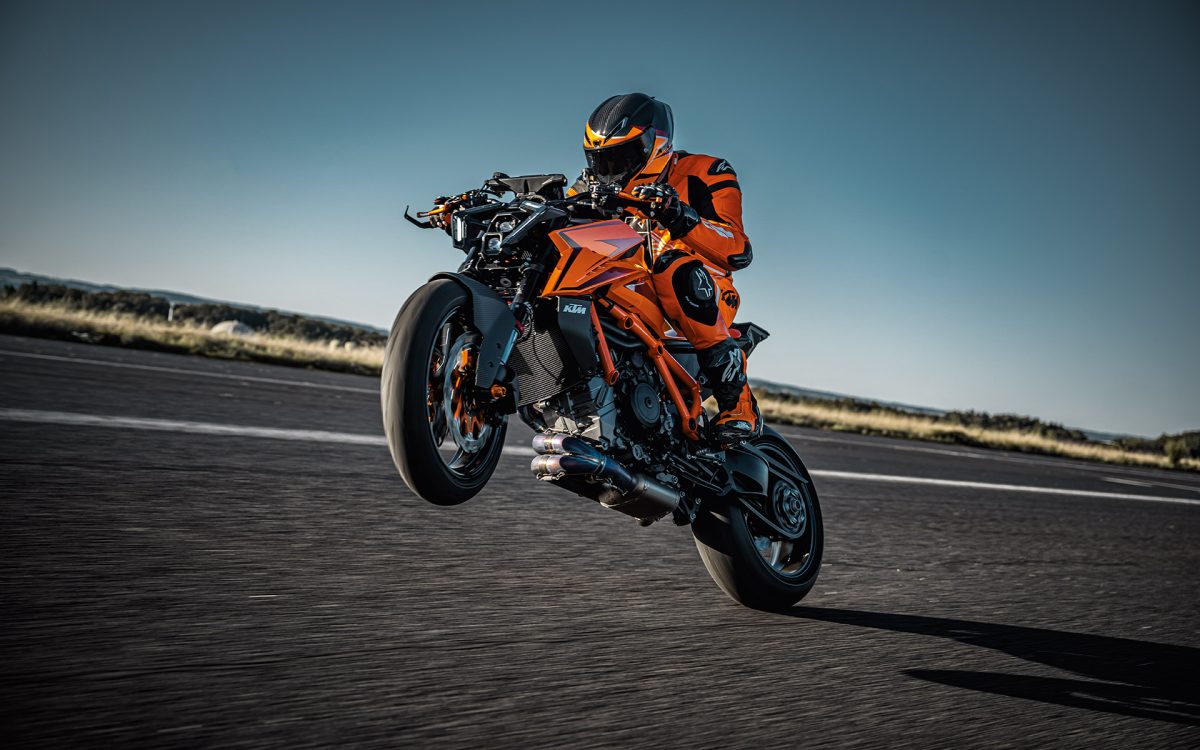 Ficha técnica da KTM 1390 Super Duke R 2024