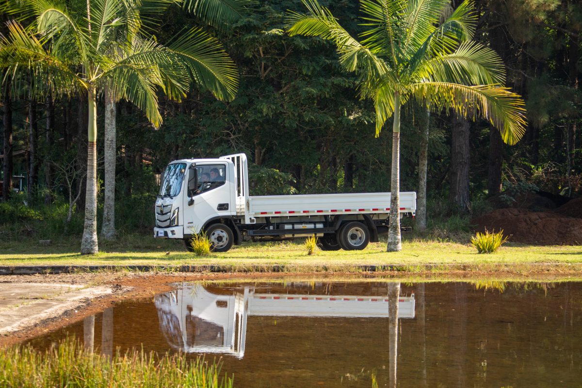 Novo caminhão semileve da Foton garante grande tecnologia e revisões gratuitas