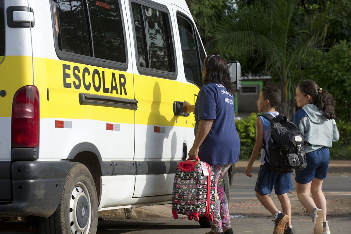 Motoristas de transporte escolar devem ter cuidado redobrado na avaliação periódica dos veículos