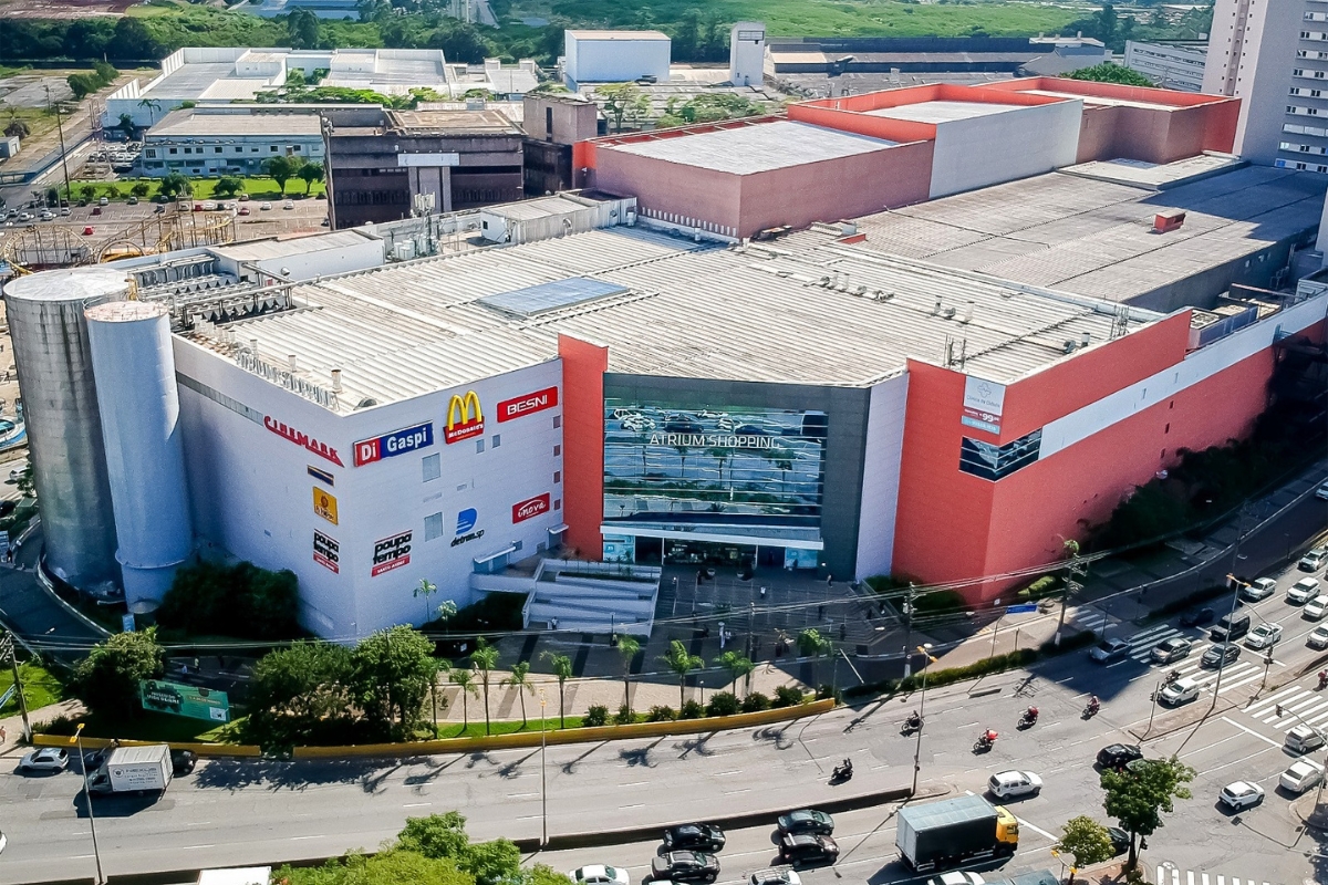 Fachada do Atrium Shopping, onde ficarão os carros antigos - Foto: divulgação