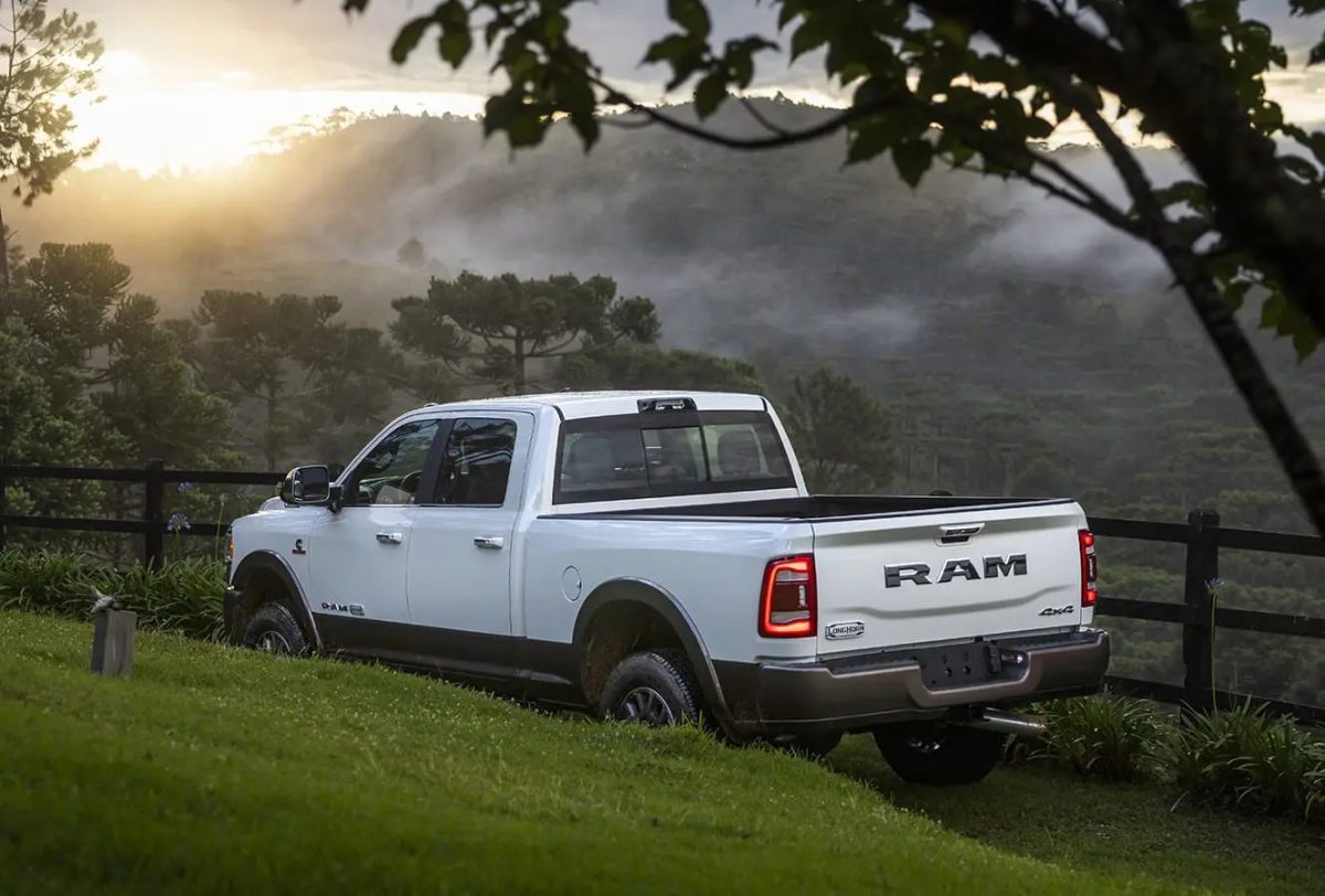 Especificações técnicas do Ram 3500 Limited Longhorn 2024