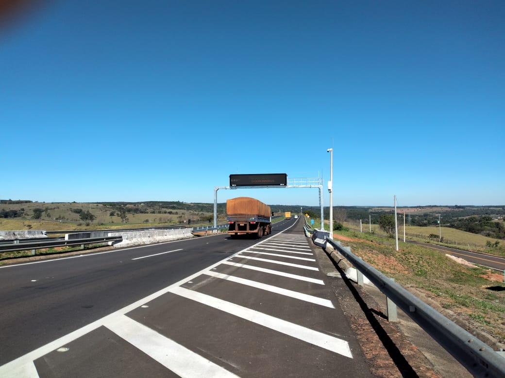 Rodovias de SP têm mais de 2 mil quilômetros de conexão Wi-Fi para motoristas