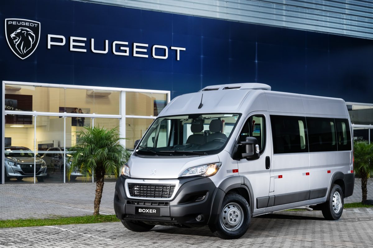 Novo Peugeot Boxer Minibus agora em duas novas versões; veja detalhes