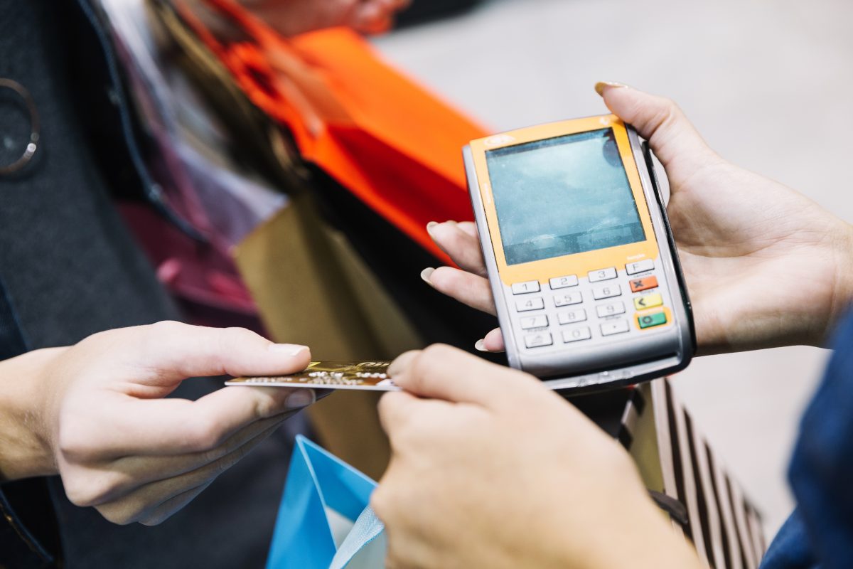 Veja como descobrir se o carro usado que você quer comprar tem dívida veicular