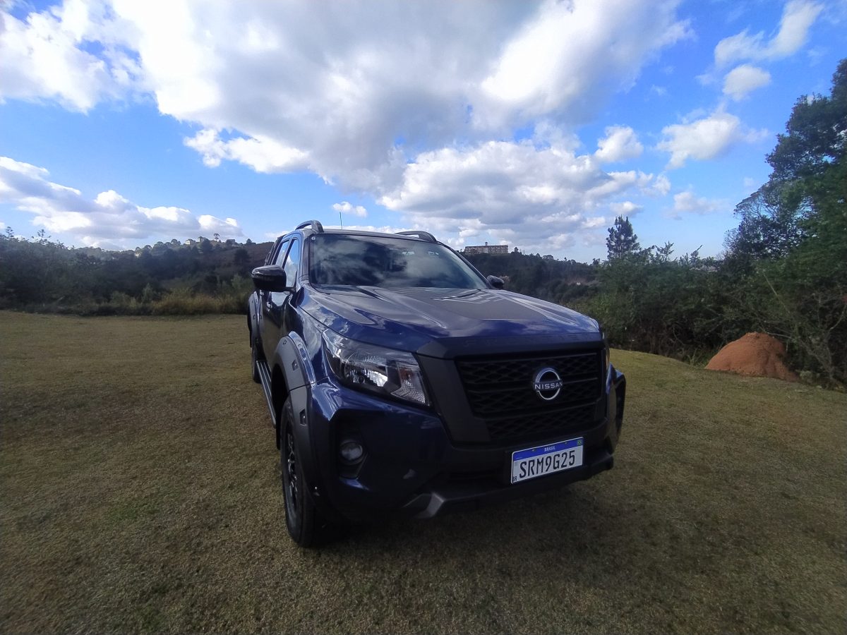 Teste: Nissan Frontier Attack 2025 com motor 2.3 biturbo traz novidades para entrar no top de picapes mais vendidas