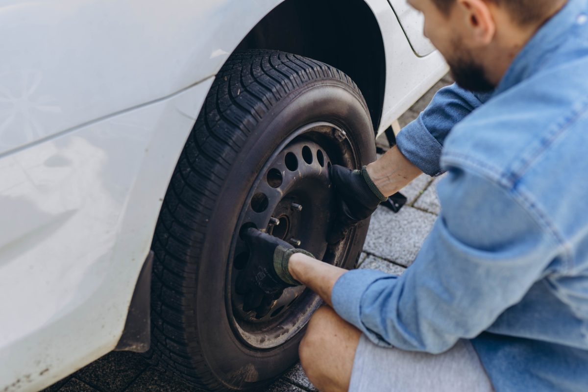 Dunlop alerta sobre a forma correta de armazenar pneus sem uso