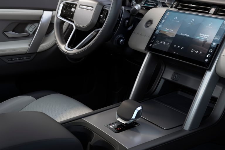 SUV de luxo de 240 cv cai para R$ 95,7 mil, custa menos que Onix e vai sair de linha