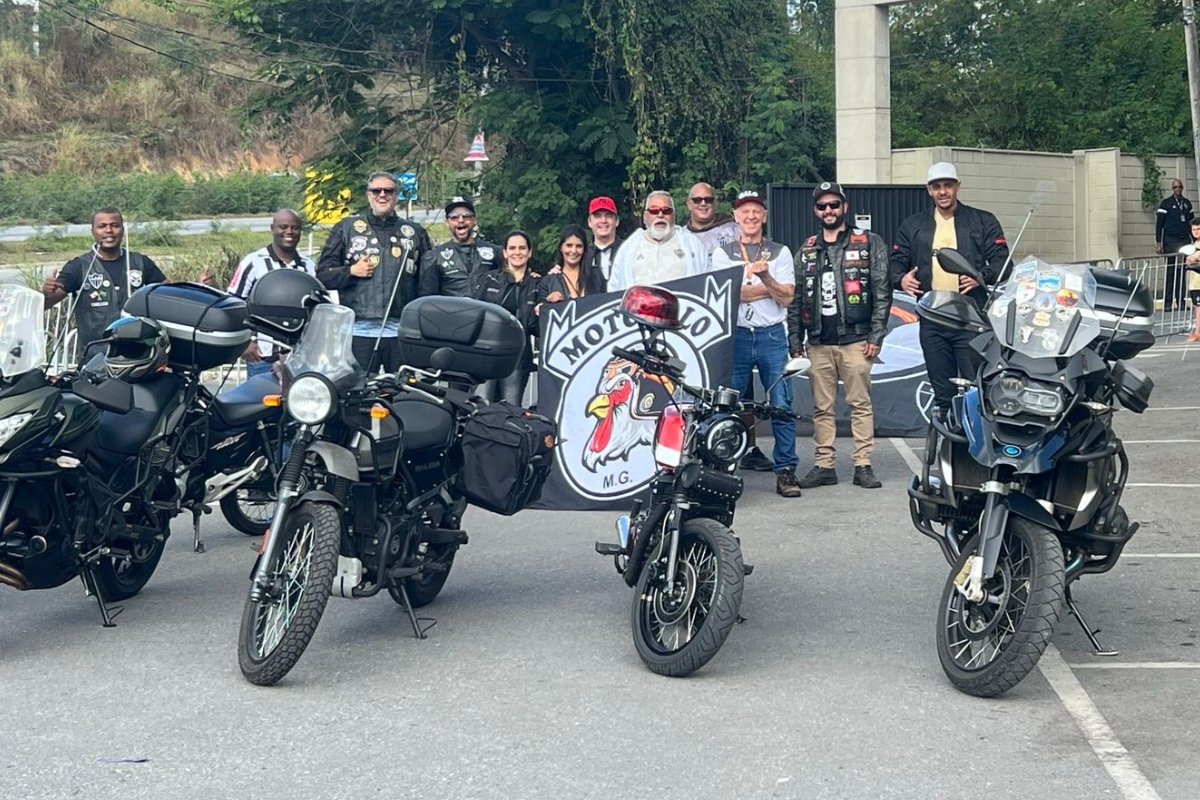 “MOTOGALO”: conheça a torcida organizada que faz viagens nacionais e internacionais sobre duas rodas e por amor ao time