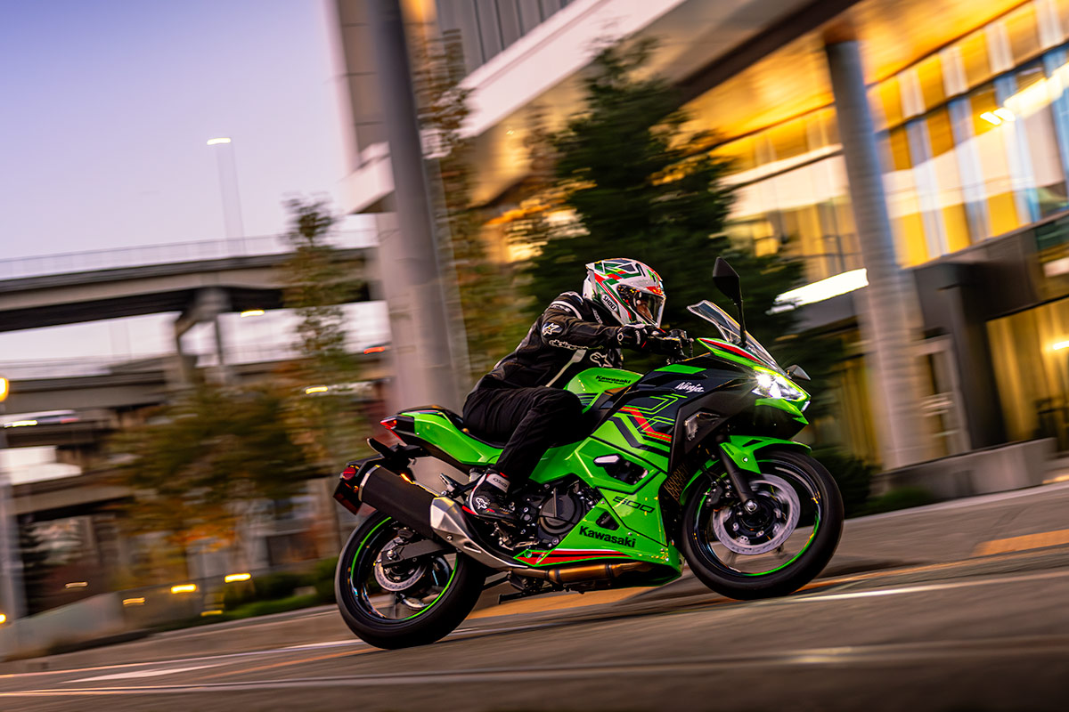 Ficha técnica da Kawasaki Ninja 500 SE KRT Edition 2025