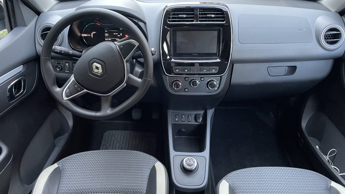 Kwid e-tech interior - Foto: Nicole Santana/ Garagem360