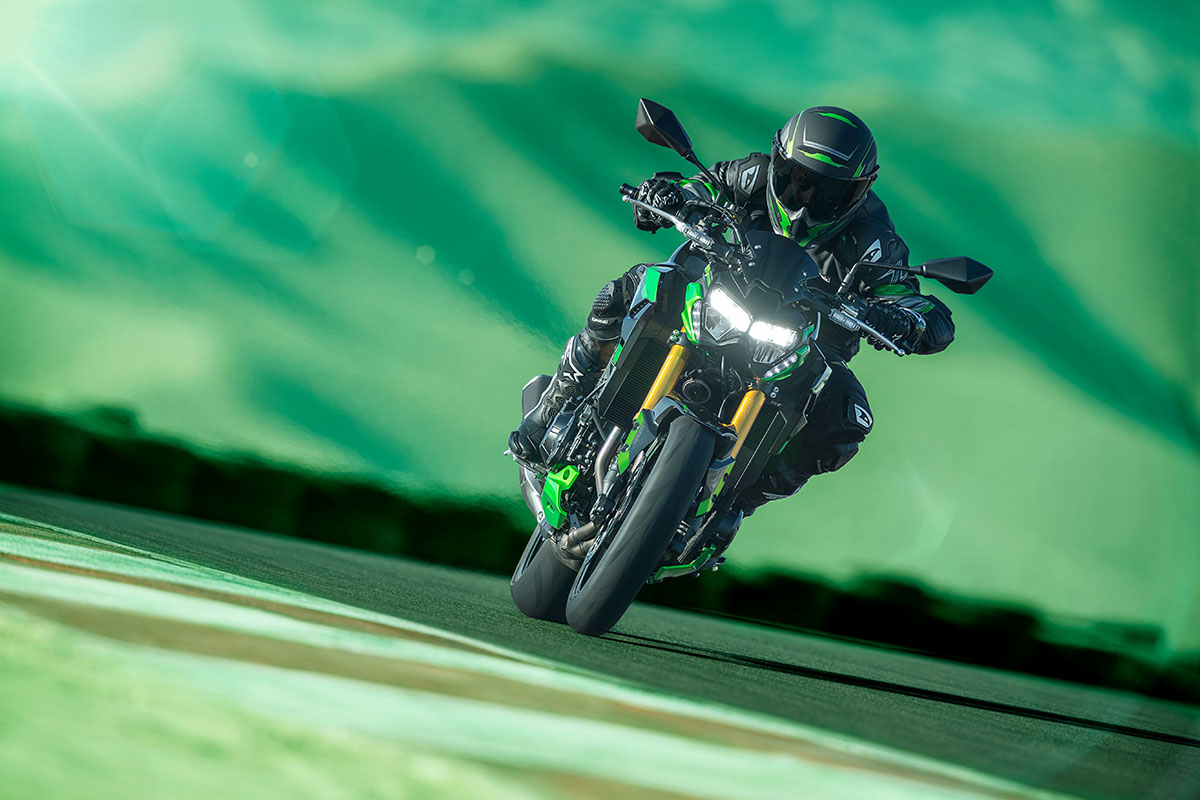 Ficha técnica da Kawasaki Z900 R Edition 2025