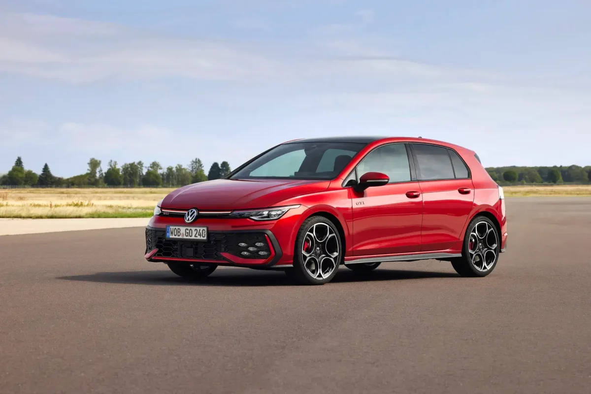 Volkswagen Golf GTI retornará ao Brasil; veja o que sabemos