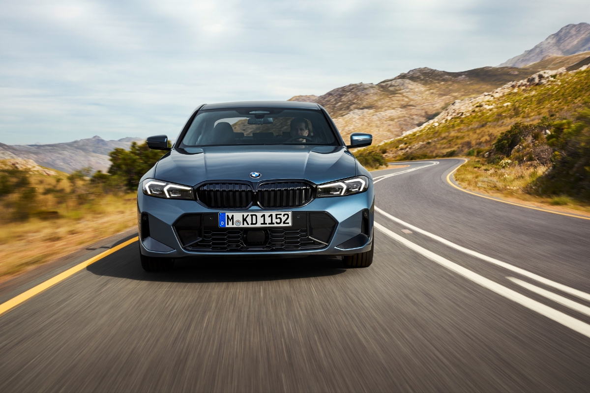 BMW 330e M Sport – Foto: divulgação