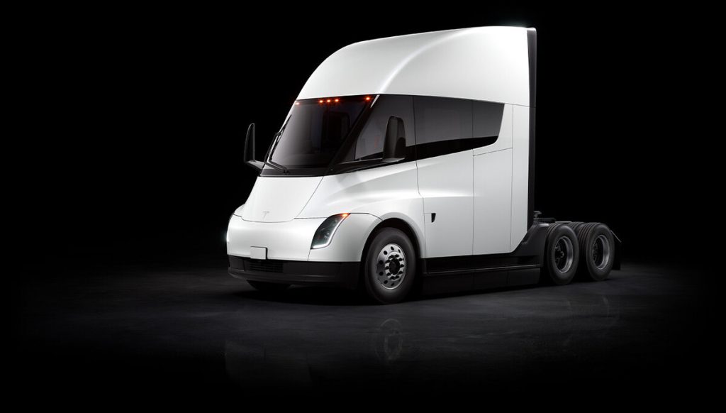 caminhão elétrico Tesla Semi está virando sucesso entre os caminhoneiros dos EUA