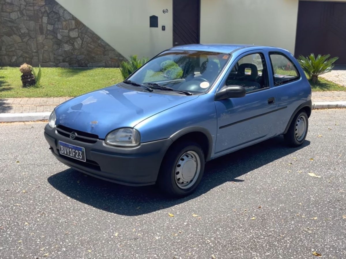 Corsa placa preta de colecionador - Foto: Reprodução