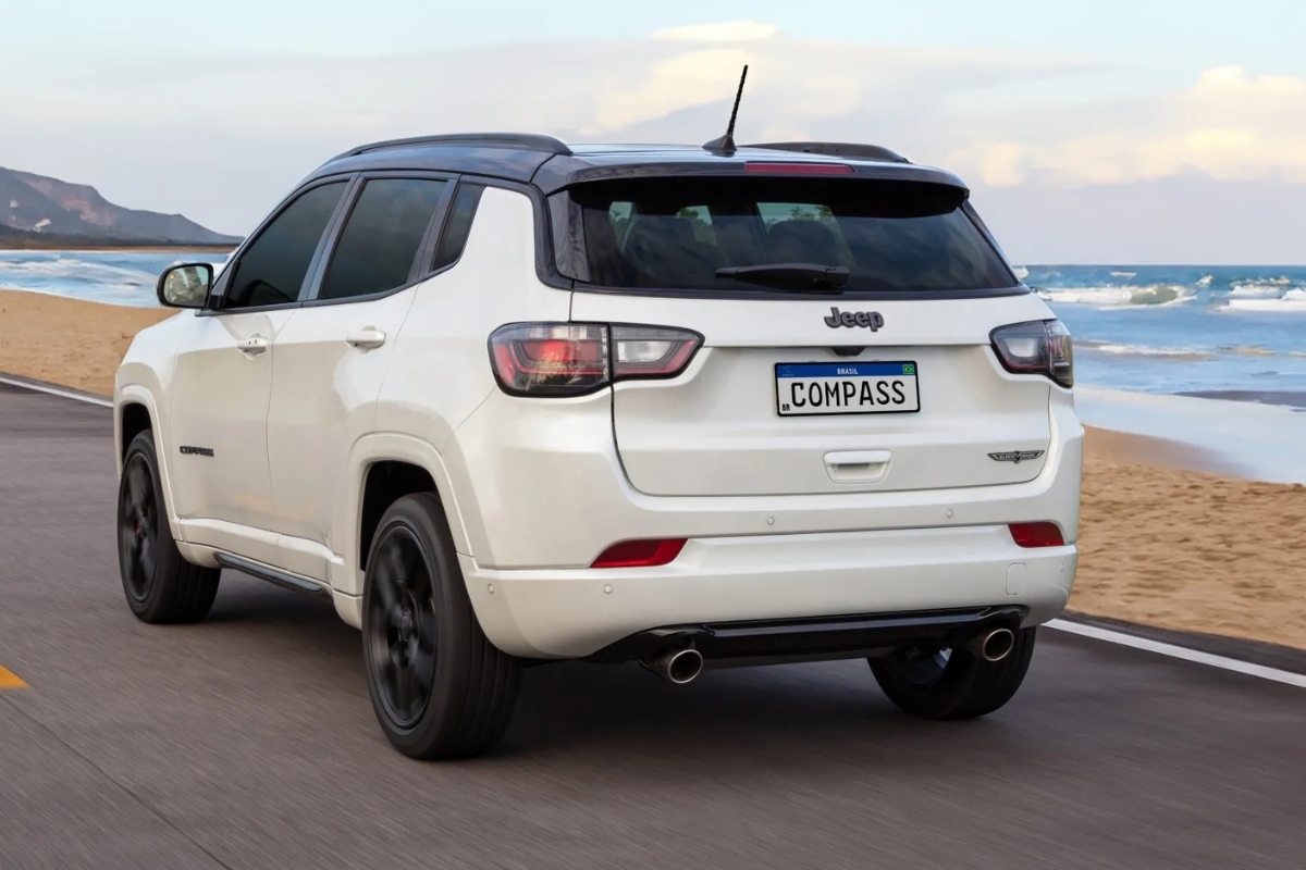 Jeep Compass Sport T270 - Foto: divulgação