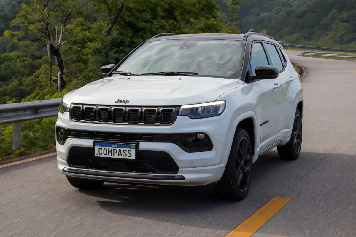 Jeep Compass Sport T270 - Foto: divulgação