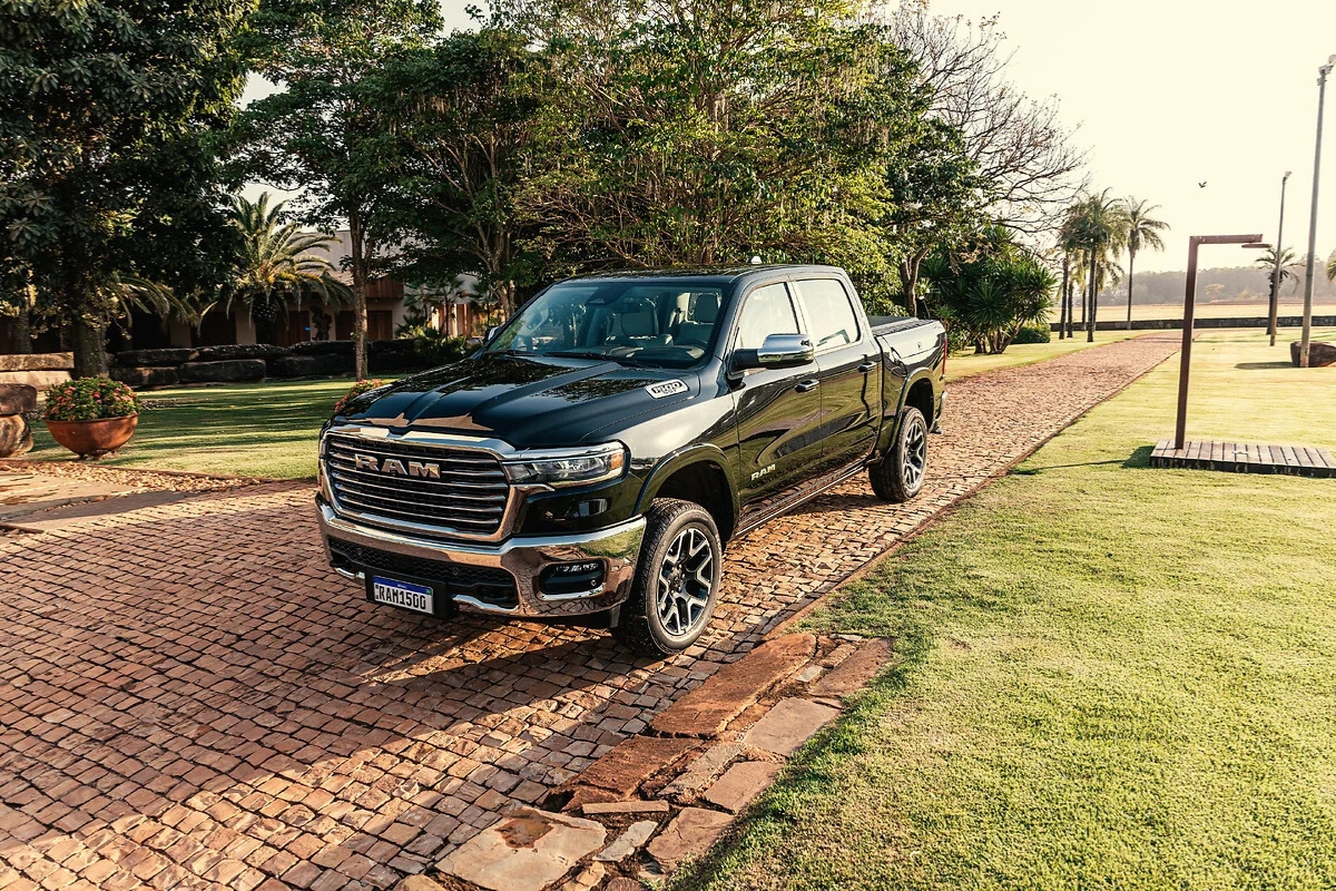 Ram 1500 Laramie - Foto: divulgação