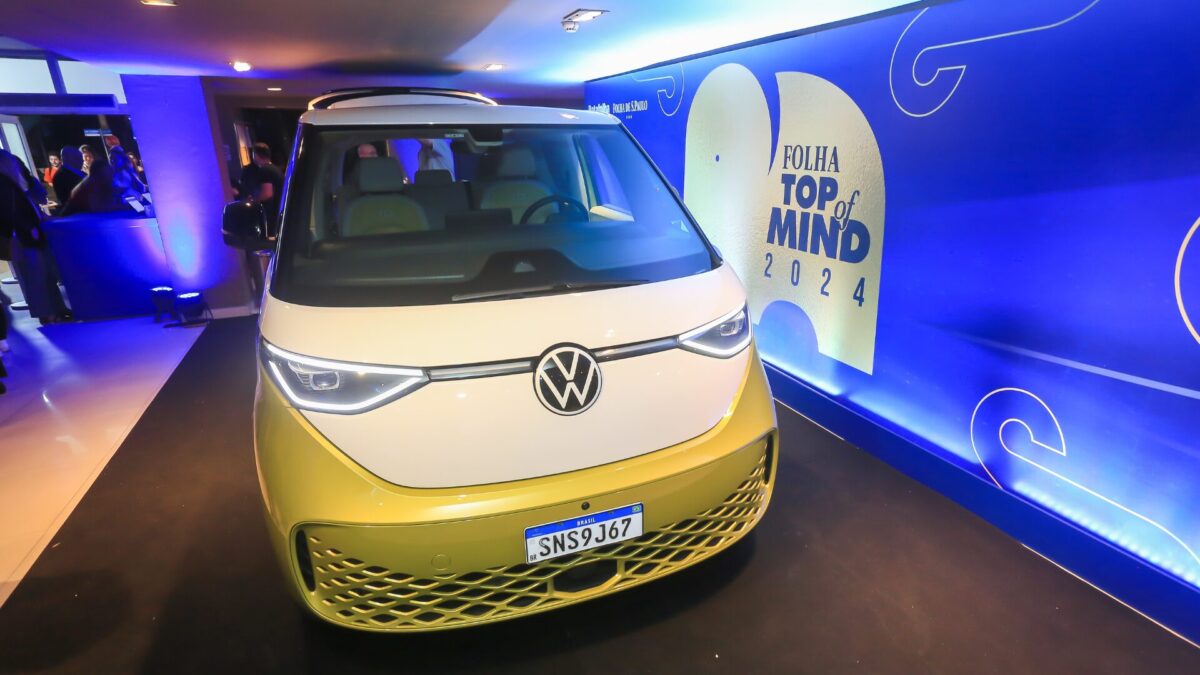 Modelo Volkswagen ID.Buzz (Kombi 100% elétrica) é exposto no evento – Foto: Divulgação