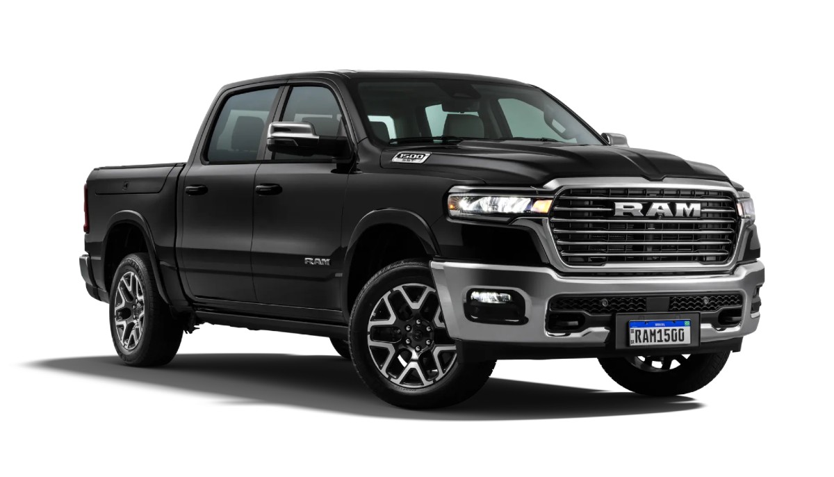 Ficha técnica da Ram 1500 Laramie 2025