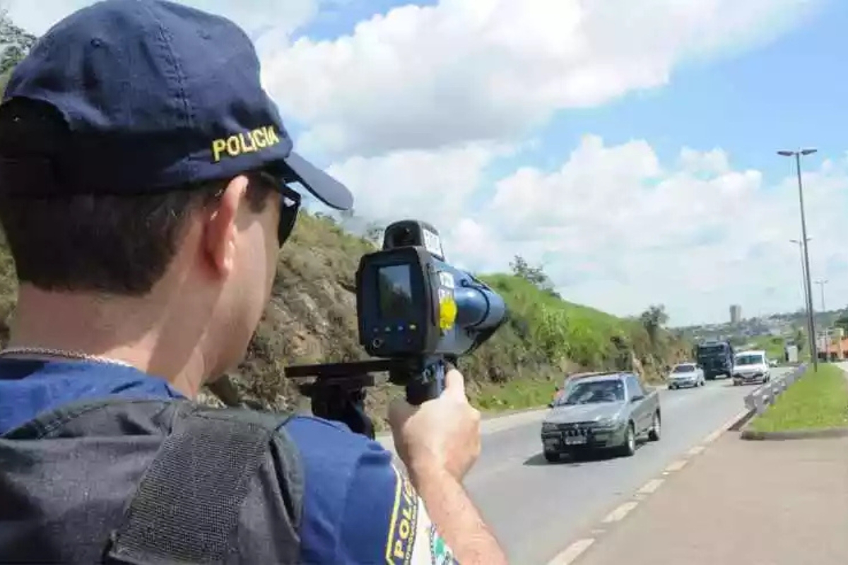 Nova lei pede o fim dos radares móveis; entenda