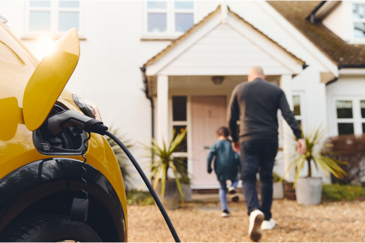 Motoristas de app podem ter estação de recarga de carros elétricos em casa; veja como