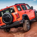 Tank 300 “anabolizado”: GWM lança nova versão de 421 cv que carrega a bateria em 16 minutos