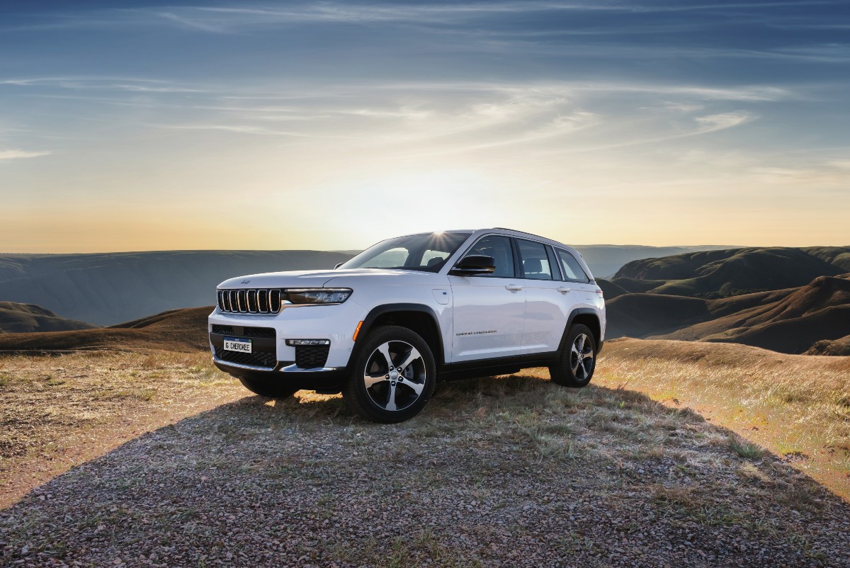 SUV híbrido da Jeep, o Grand Cherokee, passa a contar com modificações importantes