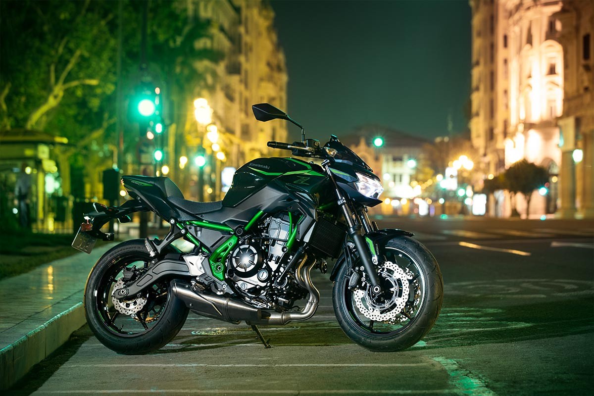 Ficha técnica da Kawasaki Z650 2025