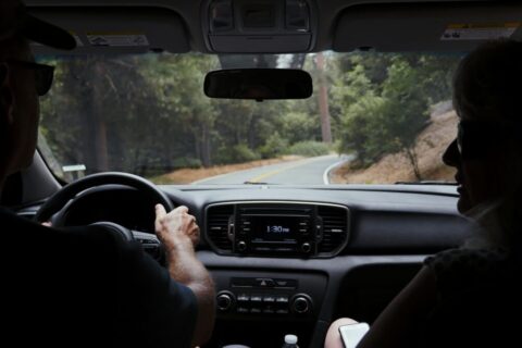 Vai viajar? Conheça 6 coberturas de seguro que salvam seu bolso (e sua viagem) na estrada