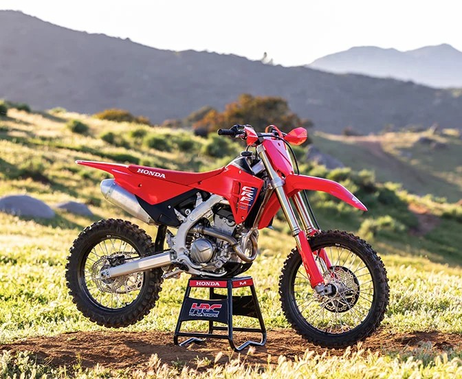 Honda CRF 250RX 2025 se destaca pelo desempenho