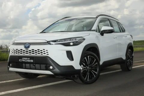 Nem o Corolla Cross escapou: versão básica do SUV da Toyota passa dos R$ 190 mil