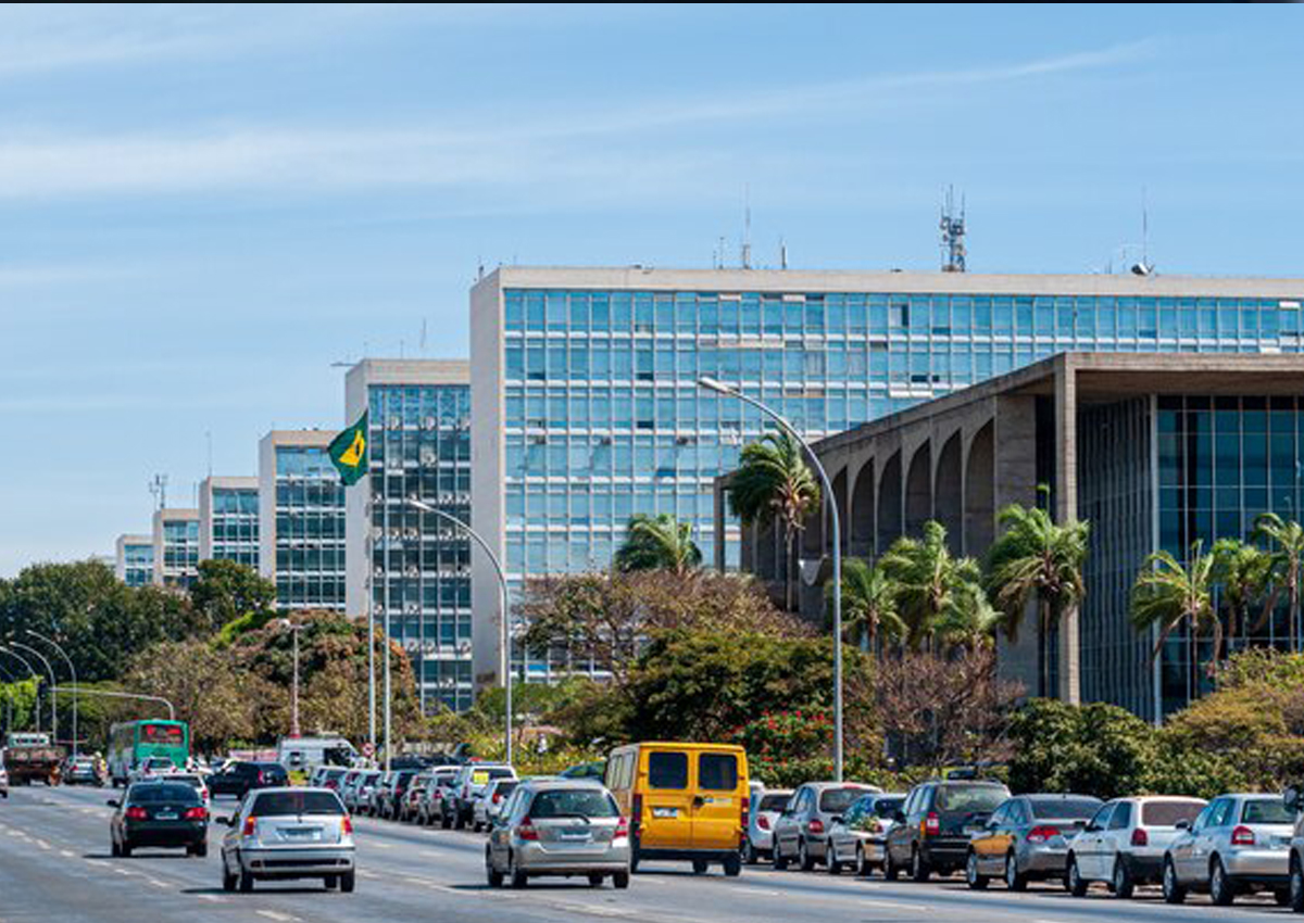 Detran DF inicia fiscalização do Licenciamento 2024 e apreende carros