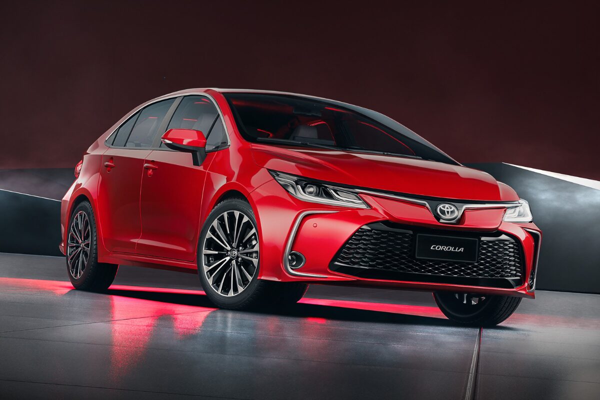 Toyota Corolla para PCD tem até R$ 38,4 mil de desconto