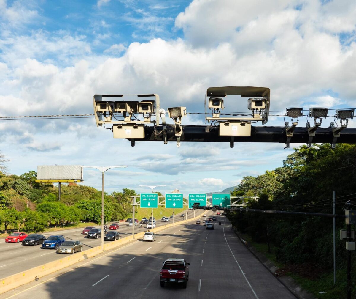 Solução brasileira implementada em El Salvador promete reduzir o número de acidentes de trânsito