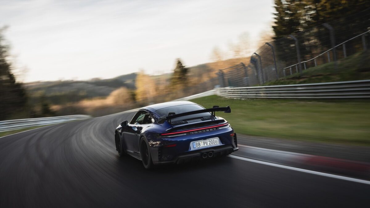 Porsche 911 GT3 é o carro manual mais rápido em Nürburgring