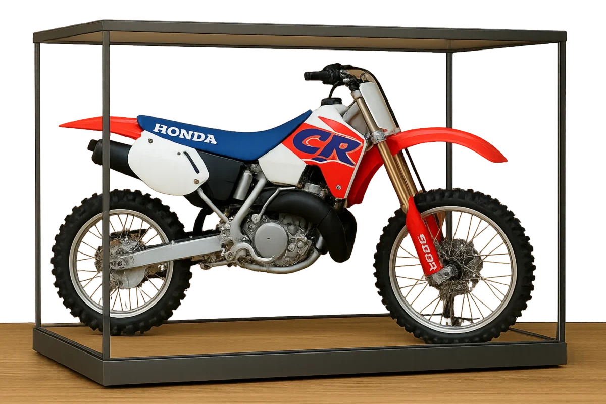 Honda CR 500 de R$ 33 mil rara é leiloada por R$ 392 mil