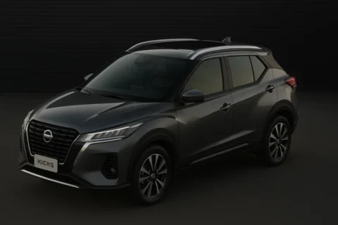 Nissan Kicks dá as caras e revela teto solar panorâmico