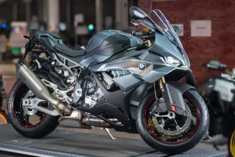 BMW inicia pré-venda da S 1000 RR 2026 por R$ 139.990