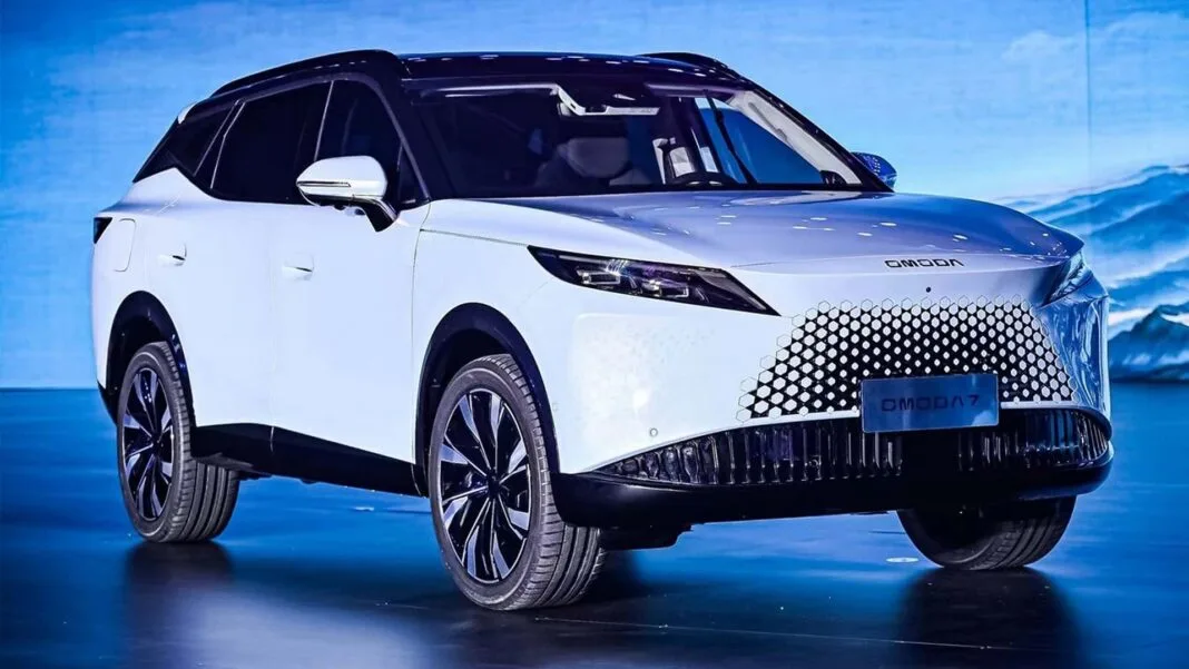 Omoda 7 chega em 2025 por R$ 220 mil para desbancar BYD Song Pro