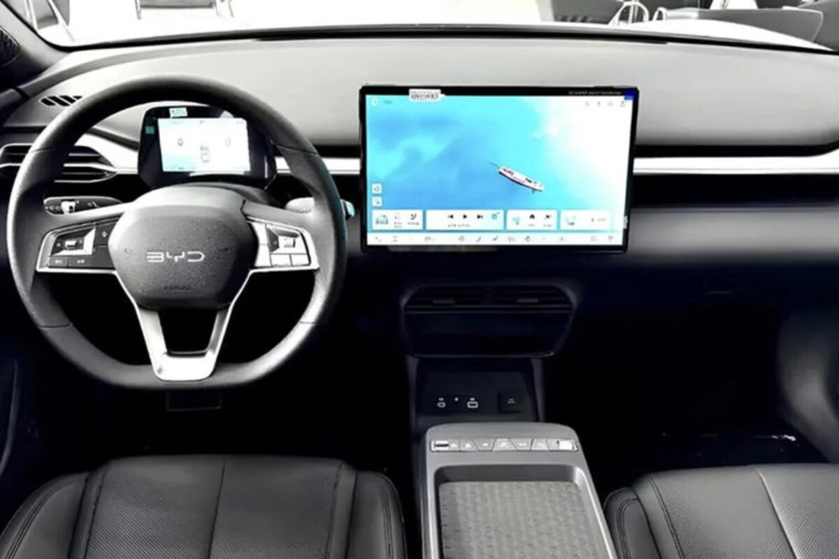 BYD E7 - Foto: divulgação
